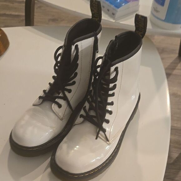 White and Black Combat Moto Boots with Rugged Design - Picture 1 of 9